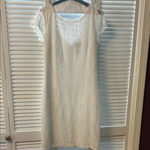 Laundry By Shelli Segal Ivory Lace Cap-Sleeve Shift Dress